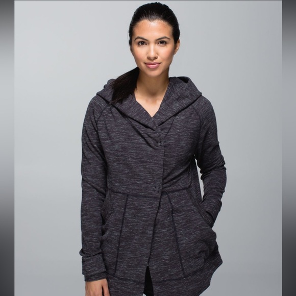 Find Your Centre Wrap hoodie size 6 - Picture 2 of 5